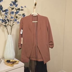 NWT Aritzia Babaton Power Hip Blazer